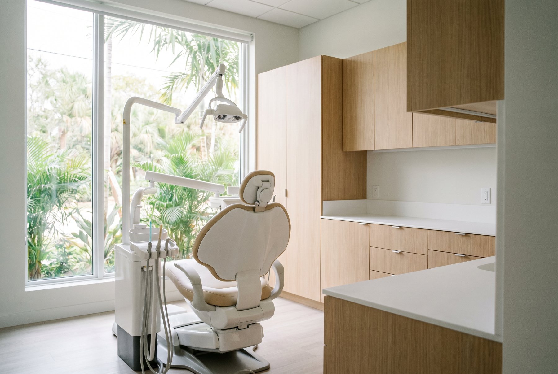A bright, calm dental treatment room